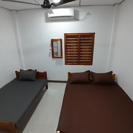 Rose Fort Homestay 贾夫纳 外观 照片